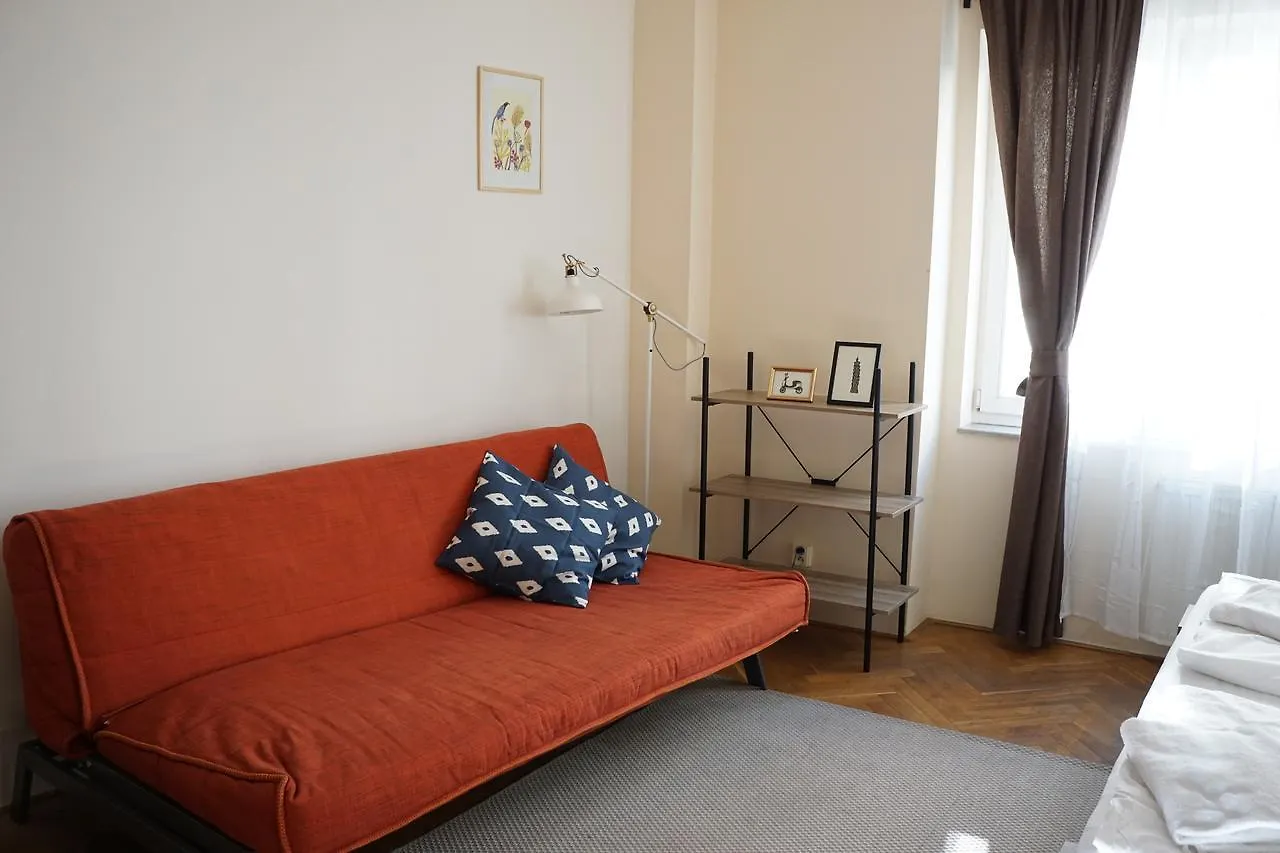 Funci Dancing 6 Apartment Prag Tjekkiet