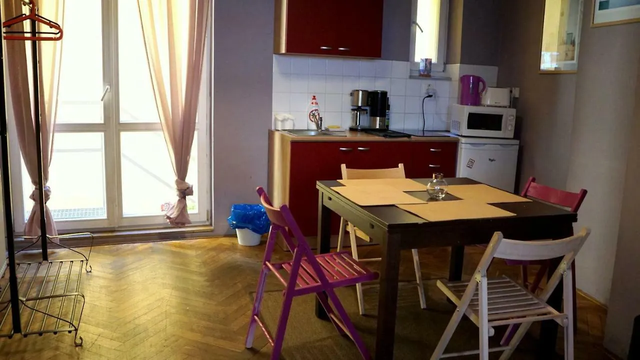 Funci Dancing 6 Apartment Praga Repubblica Ceca