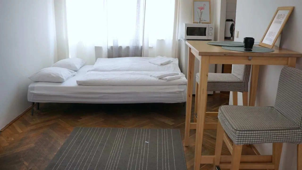 Funci Dancing 6 Apartment Praga
